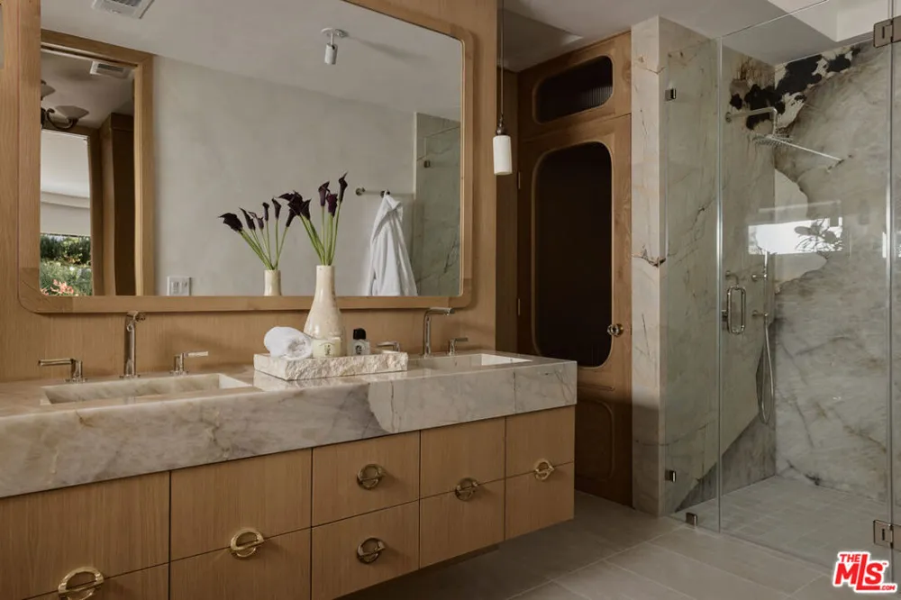 867 Berkeley Street Santa Monica, CA 90403