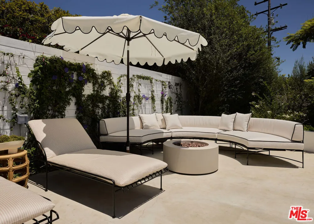 867 Berkeley Street Santa Monica, CA 90403