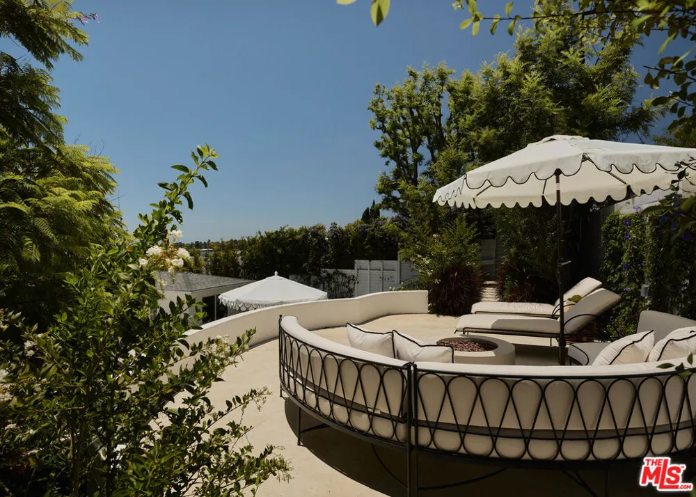 867 Berkeley Street Santa Monica, CA 90403