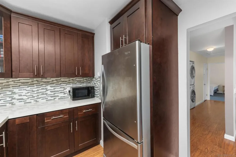 930 Via Mil Cumbres #142 Solana Beach, CA 92075