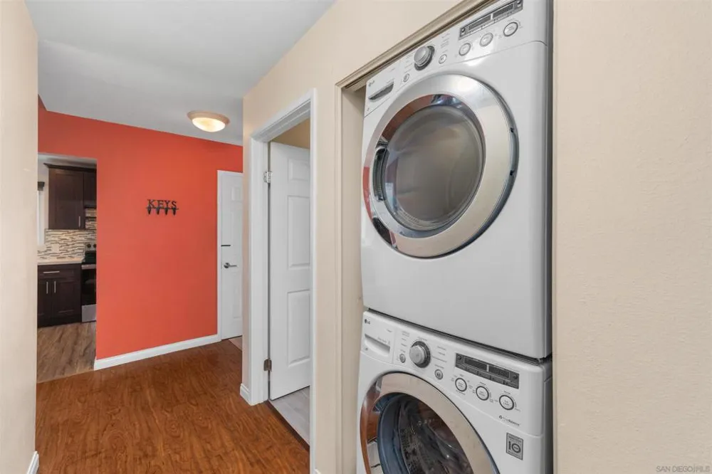 930 Via Mil Cumbres #142 Solana Beach, CA 92075