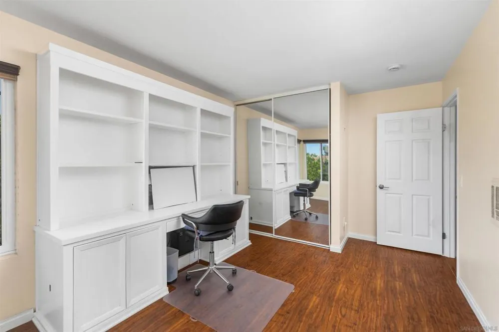 930 Via Mil Cumbres #142 Solana Beach, CA 92075