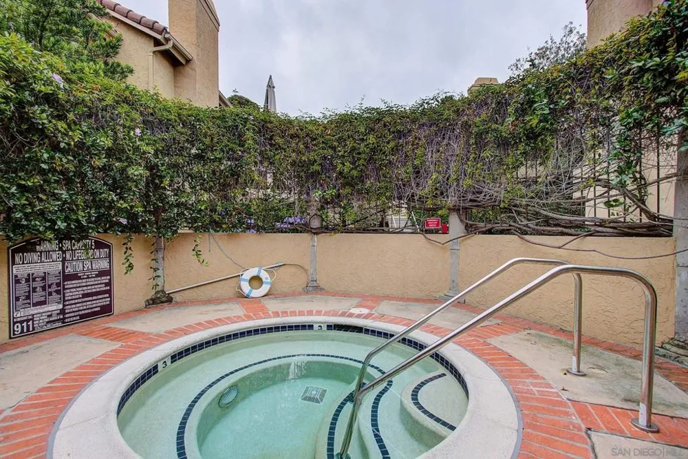 930 Via Mil Cumbres #142 Solana Beach, CA 92075