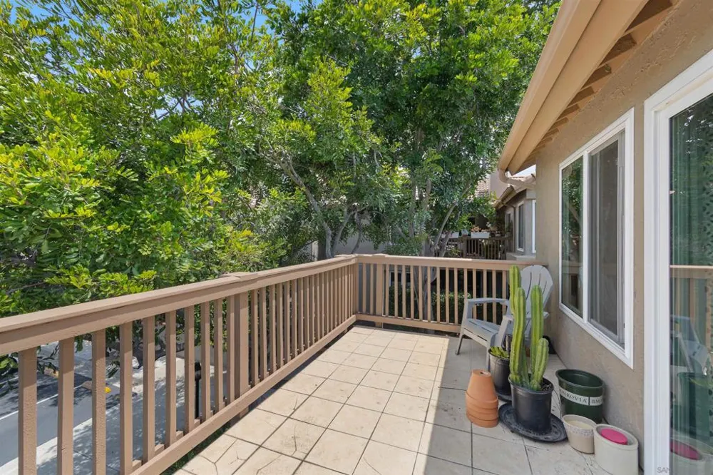 930 Via Mil Cumbres #142 Solana Beach, CA 92075