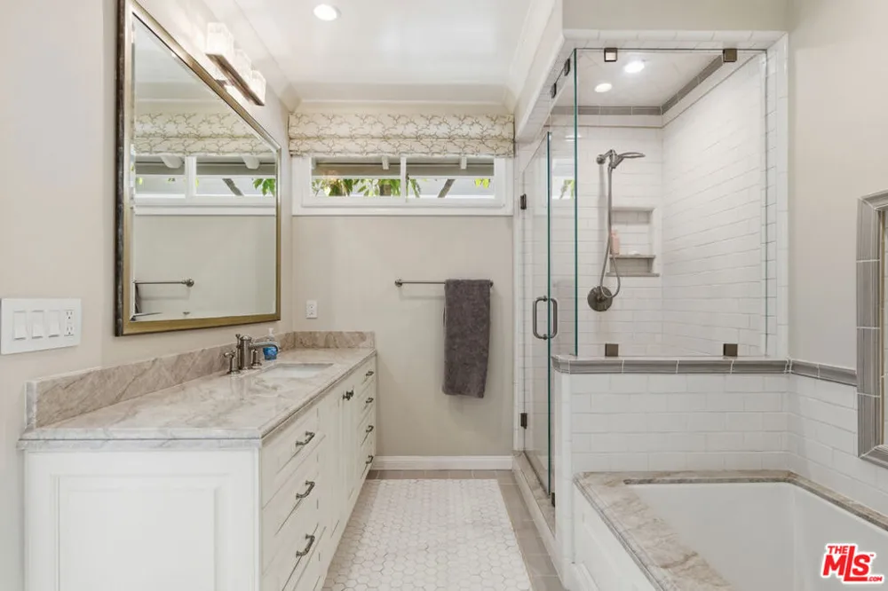 3690 Crownridge Drive Sherman Oaks, CA 91403