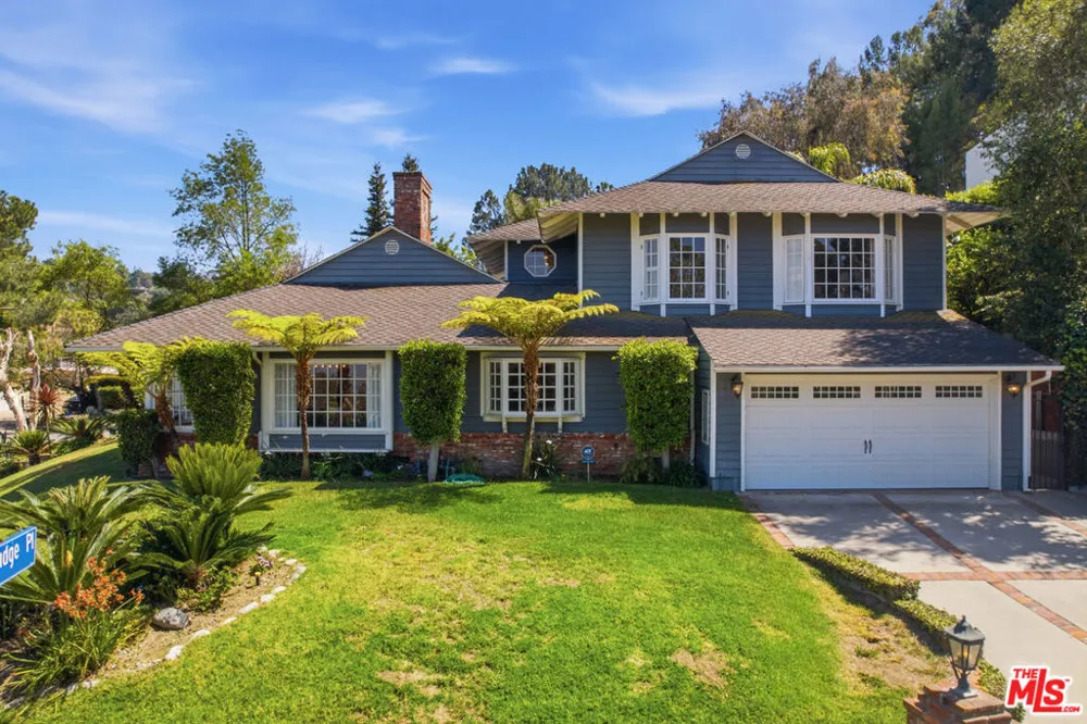 3690 Crownridge Drive Sherman Oaks, CA 91403