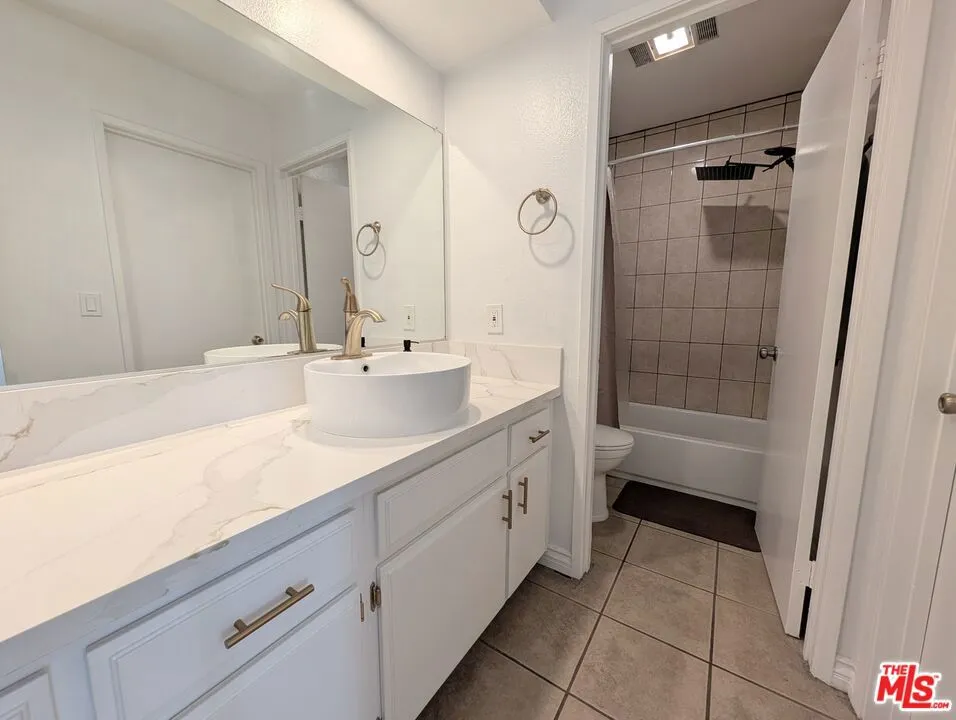 11826 Loma Drive #105 Whittier, CA 90604