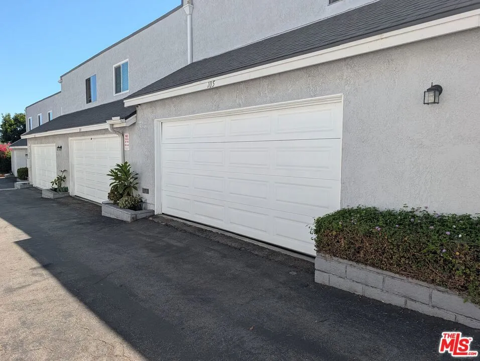 11826 Loma Drive #105 Whittier, CA 90604