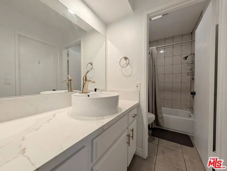 11826 Loma Drive #105 Whittier, CA 90604
