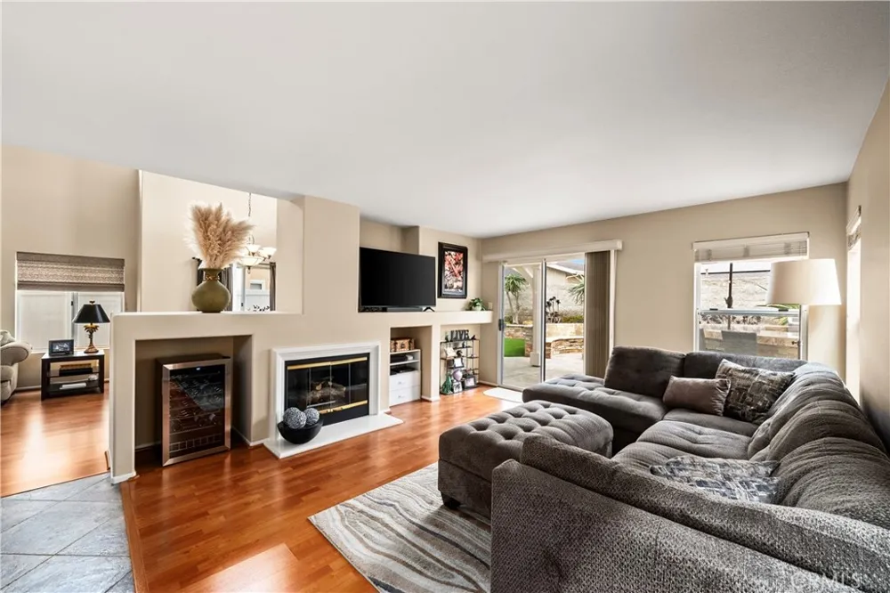 13881 Berrington Court North Tustin, CA 92705