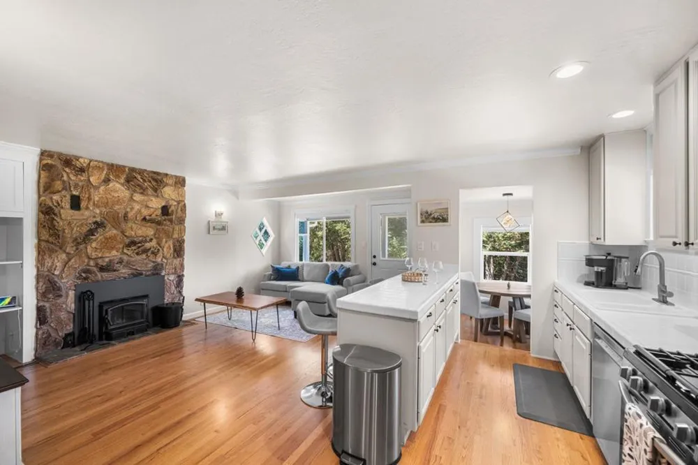 11 Recreation Drive La Honda, CA 94020