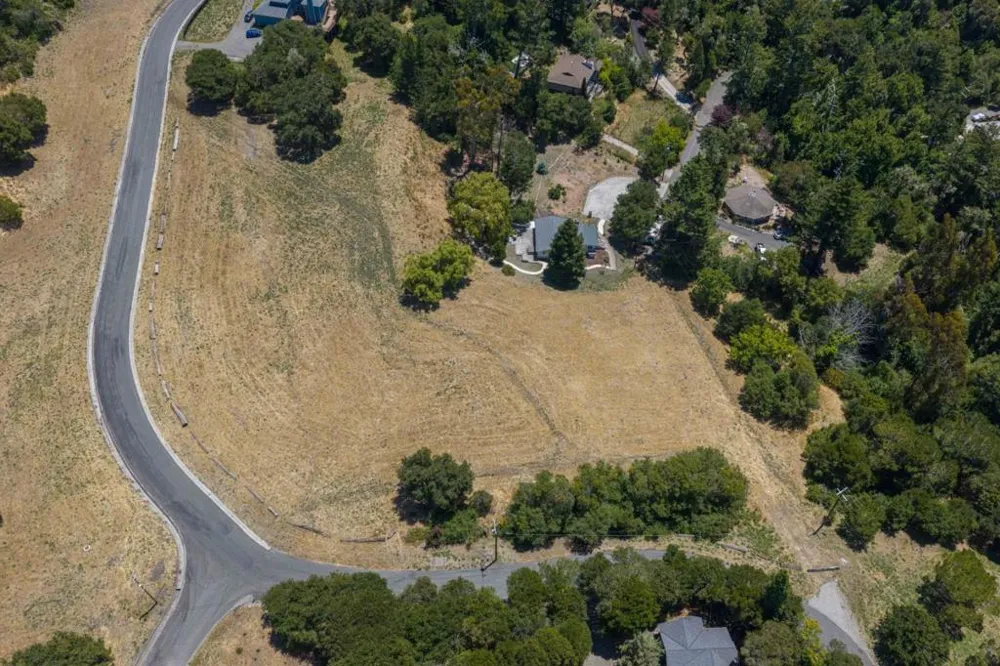 11 Recreation Drive La Honda, CA 94020