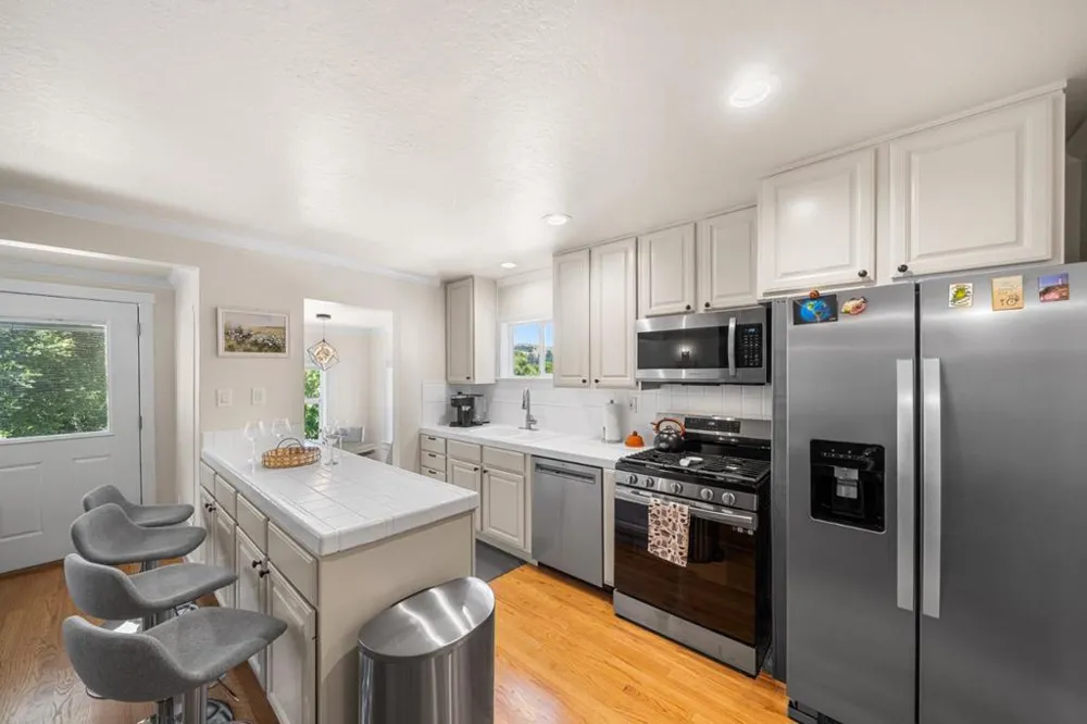 11 Recreation Drive La Honda, CA 94020