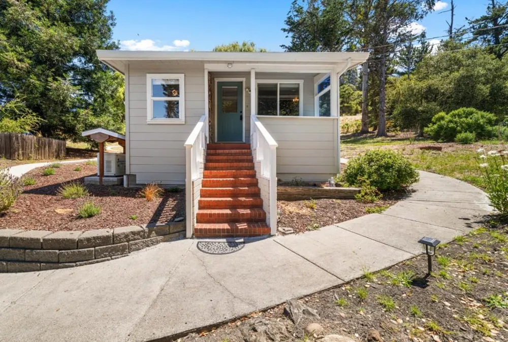 11 Recreation Drive La Honda, CA 94020