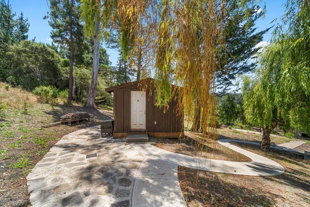 11 Recreation Drive La Honda, CA 94020