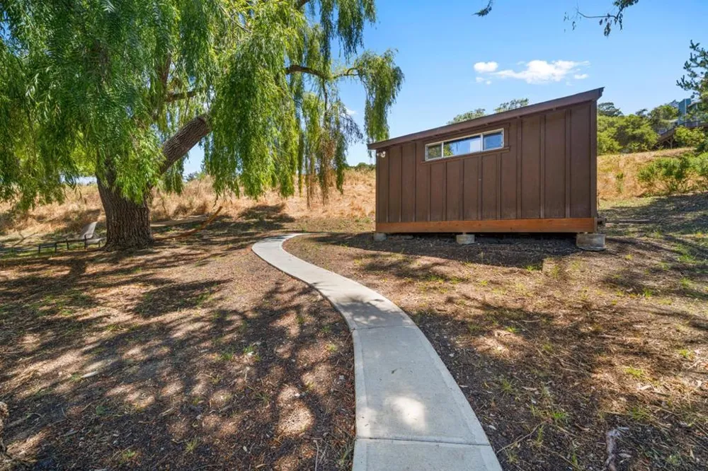 11 Recreation Drive La Honda, CA 94020