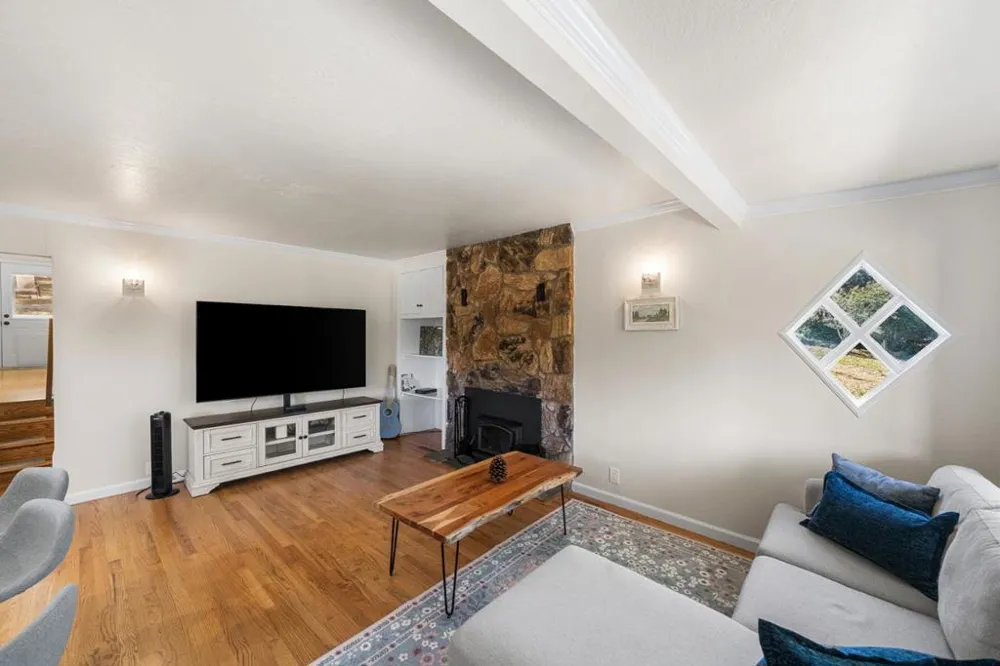 11 Recreation Drive La Honda, CA 94020