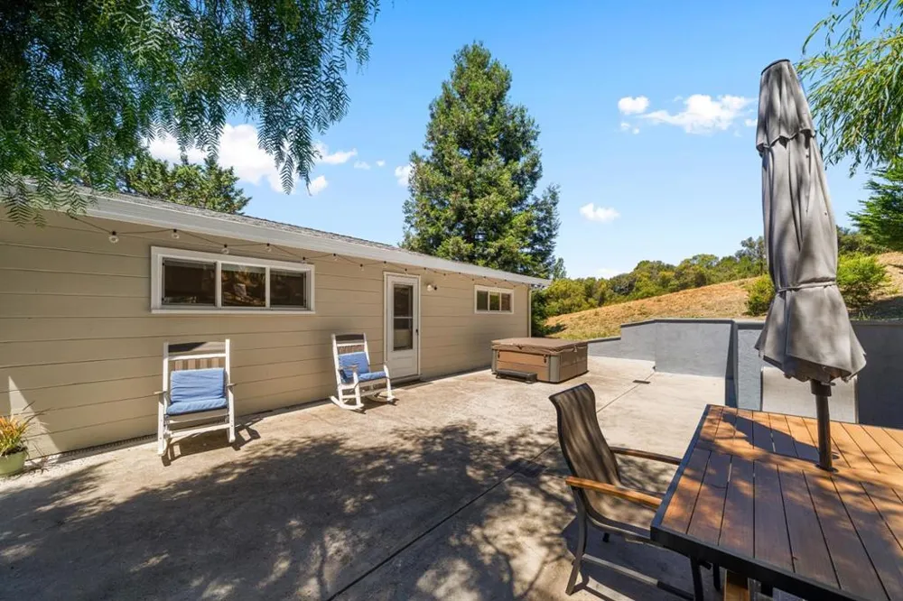 11 Recreation Drive La Honda, CA 94020