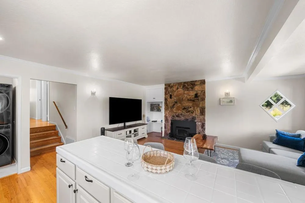 11 Recreation Drive La Honda, CA 94020