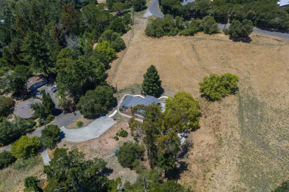 11 Recreation Drive La Honda, CA 94020