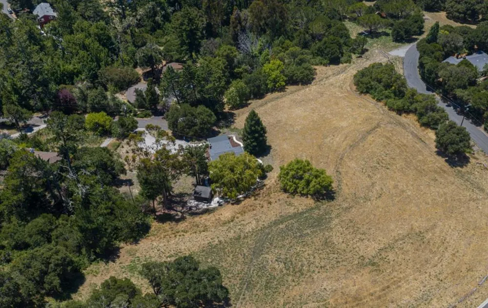 11 Recreation Drive La Honda, CA 94020