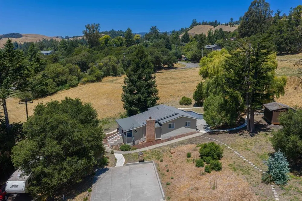 11 Recreation Drive La Honda, CA 94020