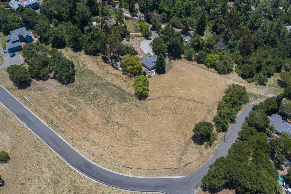 11 Recreation Drive La Honda, CA 94020