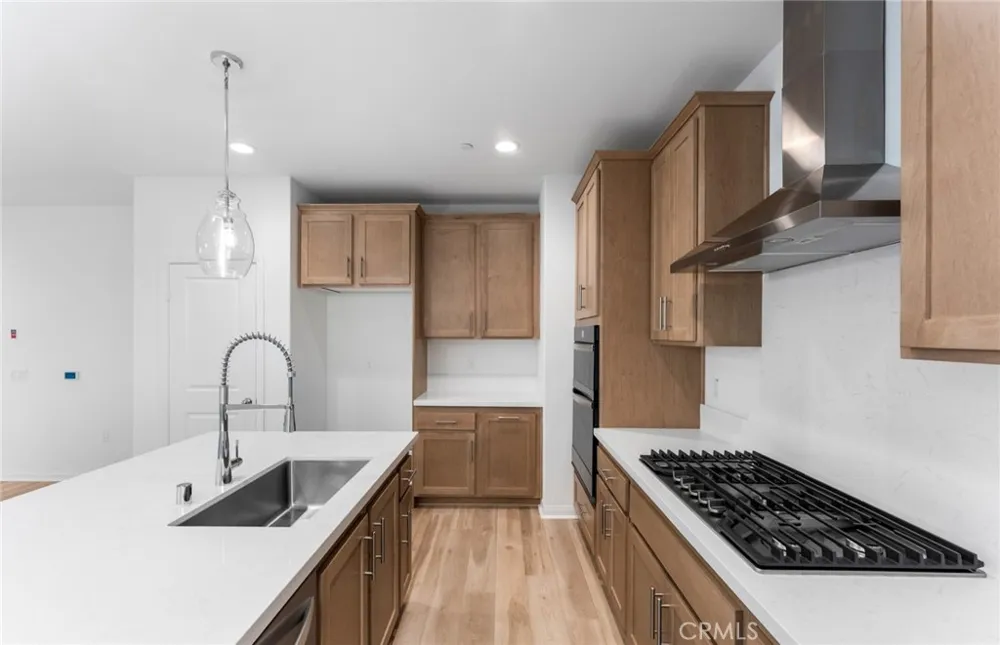 4244 East Flutter Privado Ontario, CA 91761