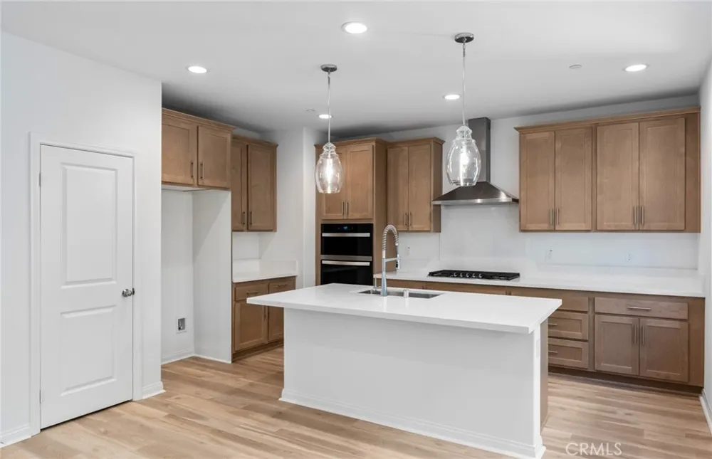 4244 East Flutter Privado Ontario, CA 91761