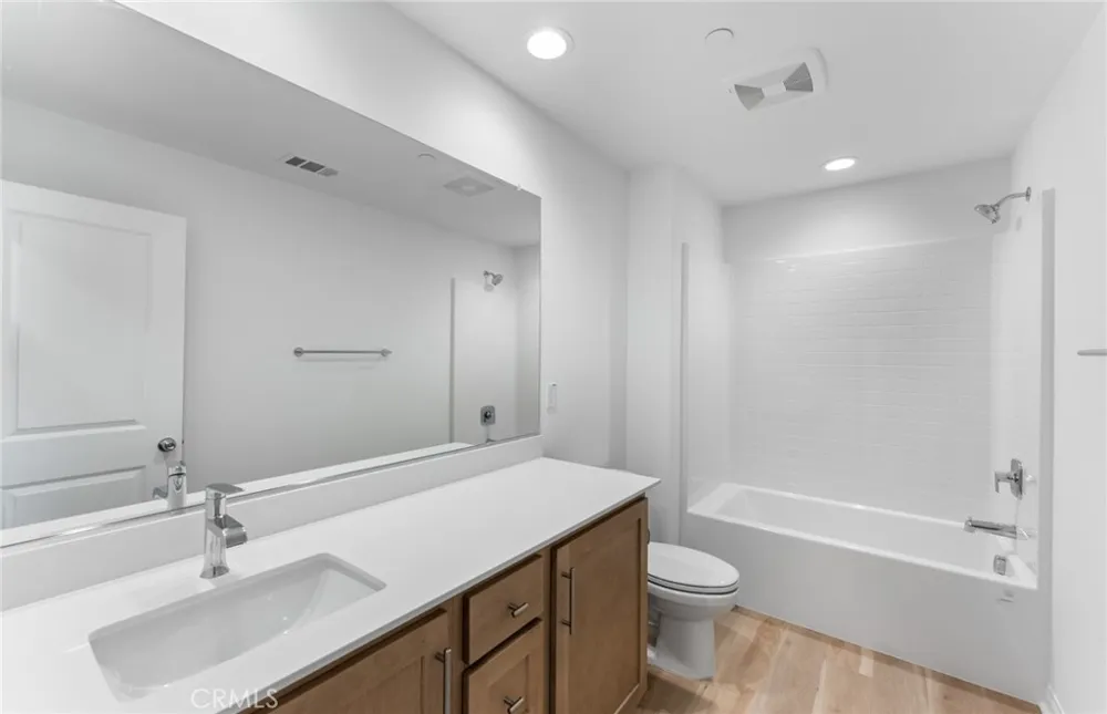 4244 East Flutter Privado Ontario, CA 91761