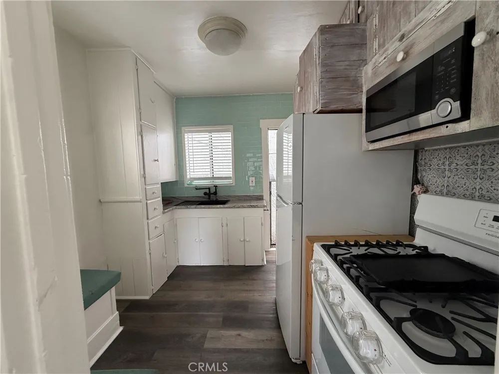 1053 Loma Hermosa Beach, CA 90254