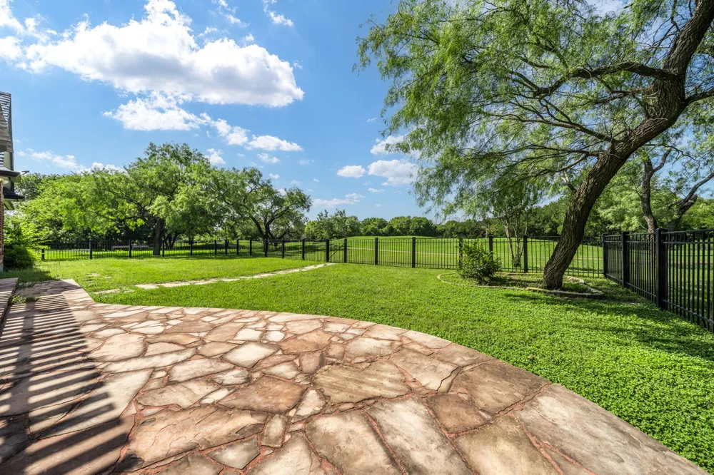 34057 Stonewood Loop Whitney, TX 76692