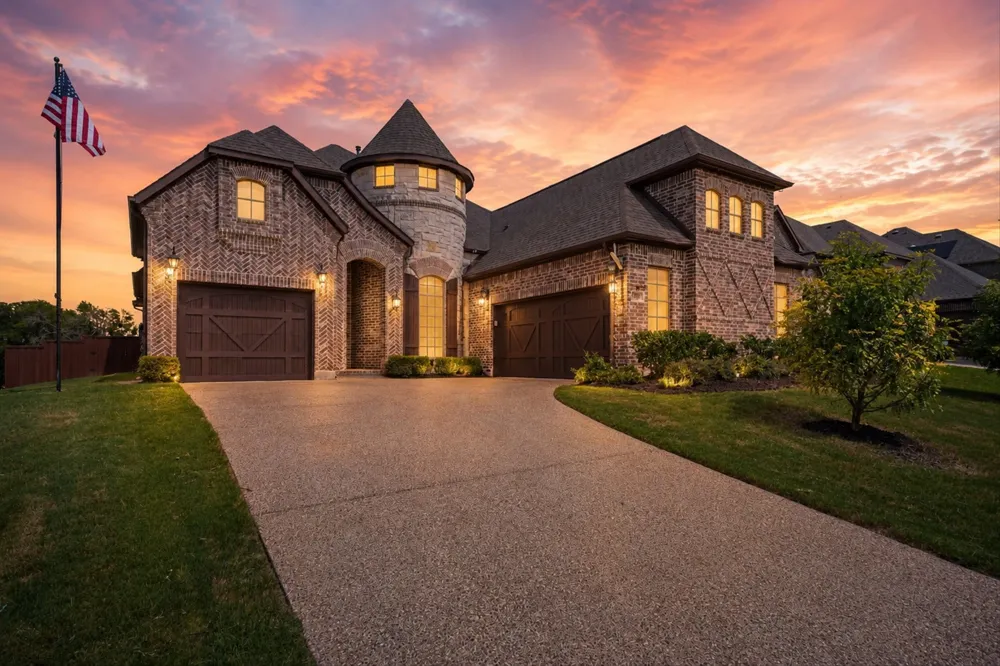 7910 Edgeglen Trail Sachse, TX 75048