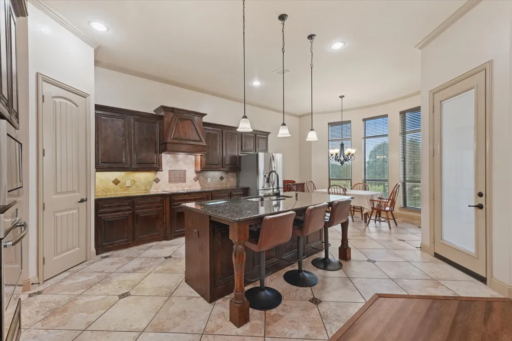 7910 Edgeglen Trail Sachse, TX 75048