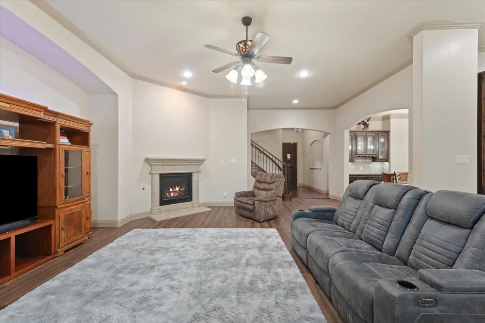 7910 Edgeglen Trail Sachse, TX 75048