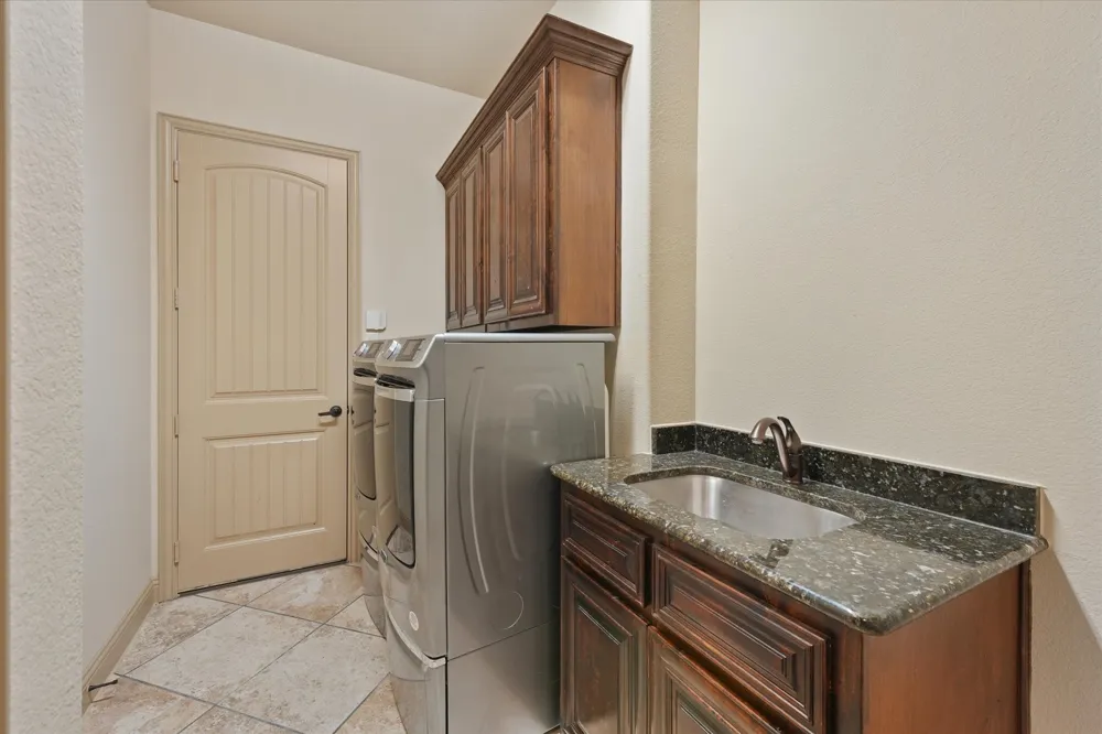 7910 Edgeglen Trail Sachse, TX 75048