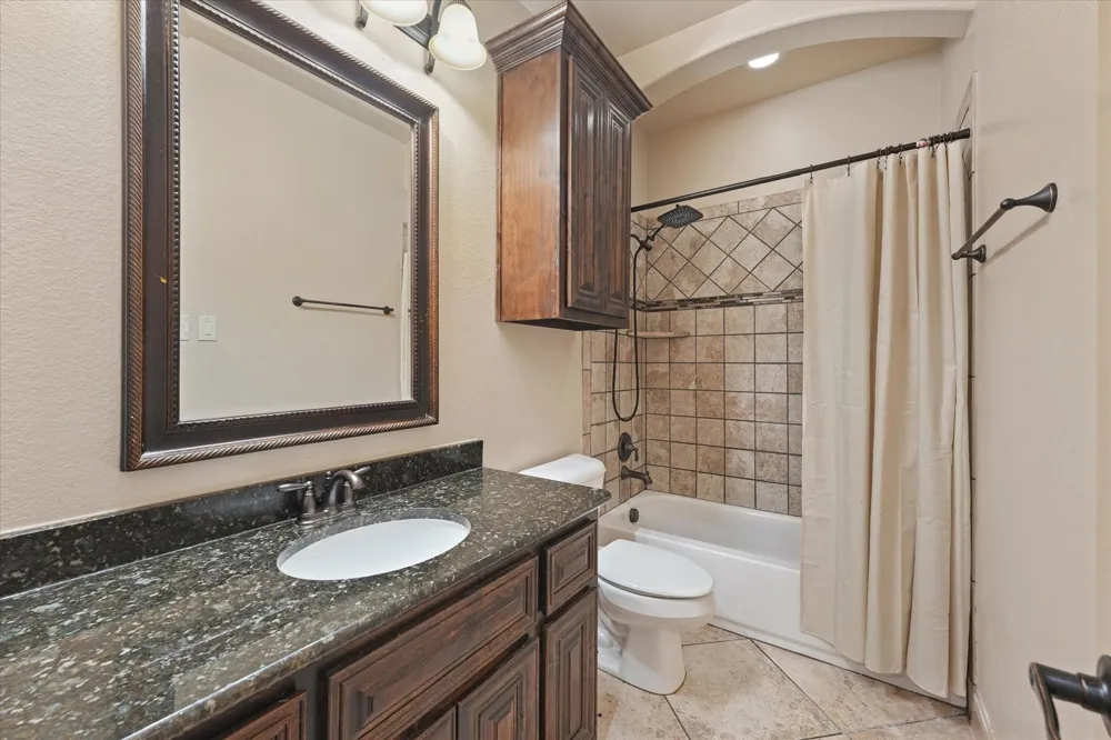 7910 Edgeglen Trail Sachse, TX 75048