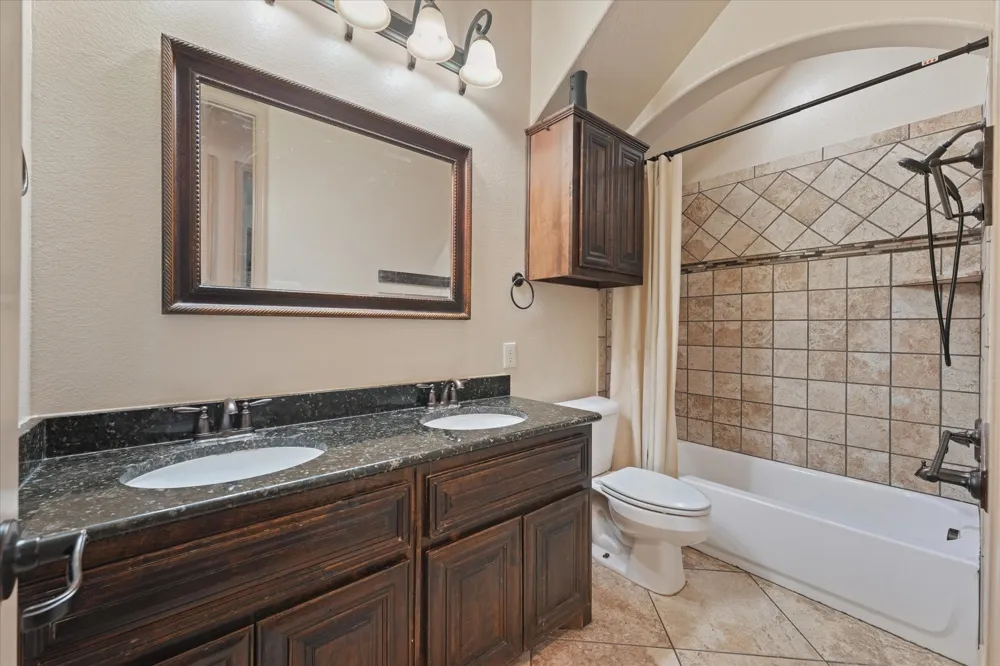 7910 Edgeglen Trail Sachse, TX 75048