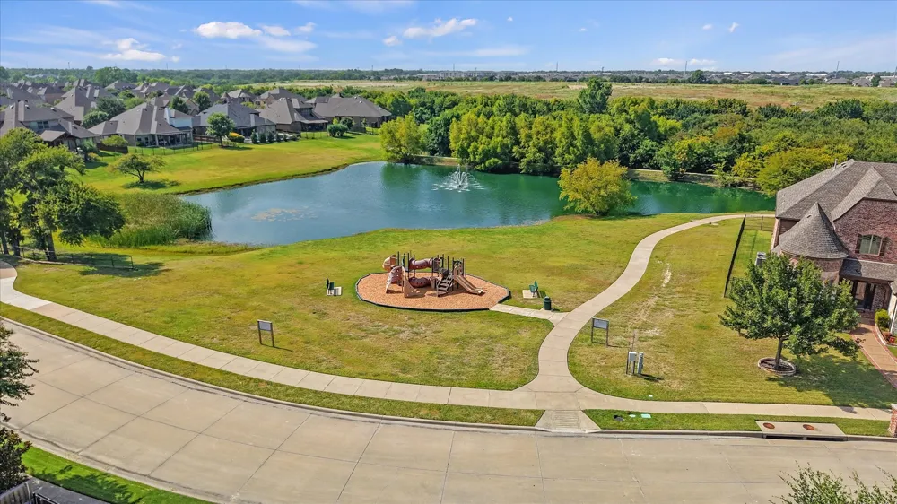 7910 Edgeglen Trail Sachse, TX 75048