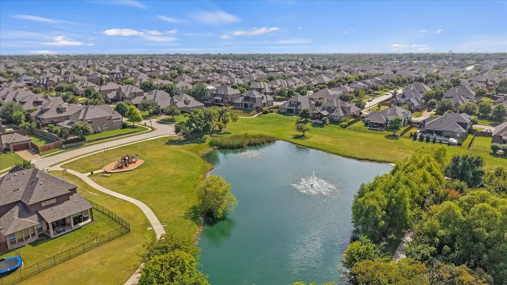 7910 Edgeglen Trail Sachse, TX 75048