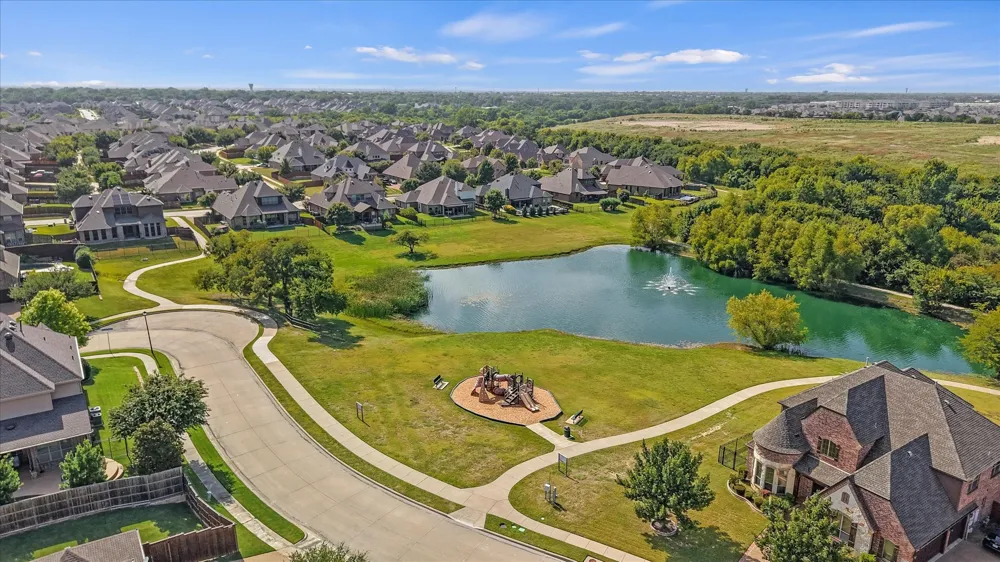 7910 Edgeglen Trail Sachse, TX 75048
