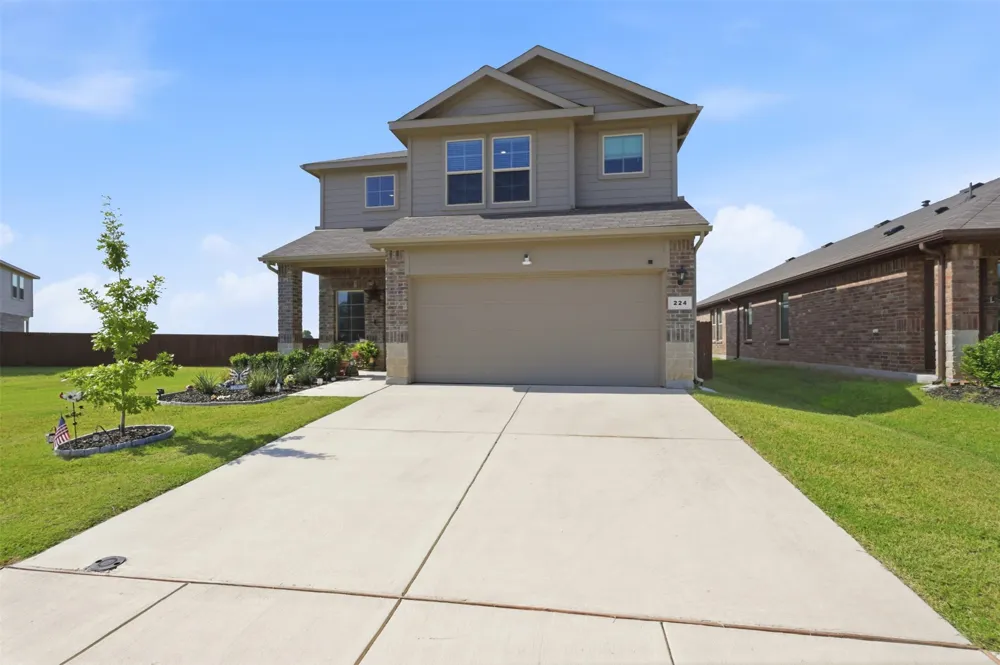 224 Running River Drive Boyd, TX 76023