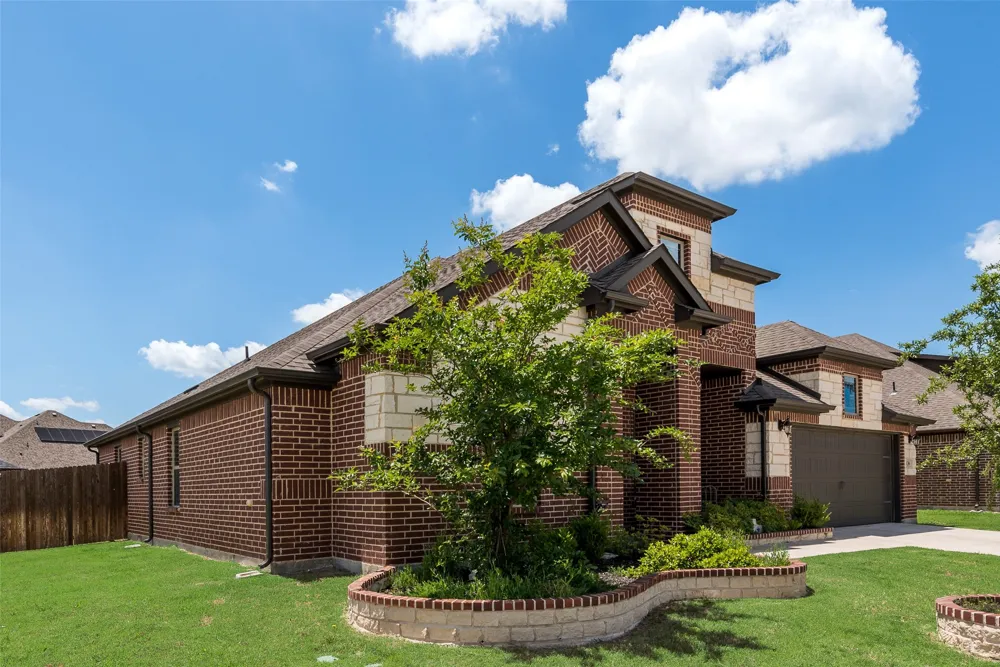 136 Aucuba Lane Waxahachie, TX 75165