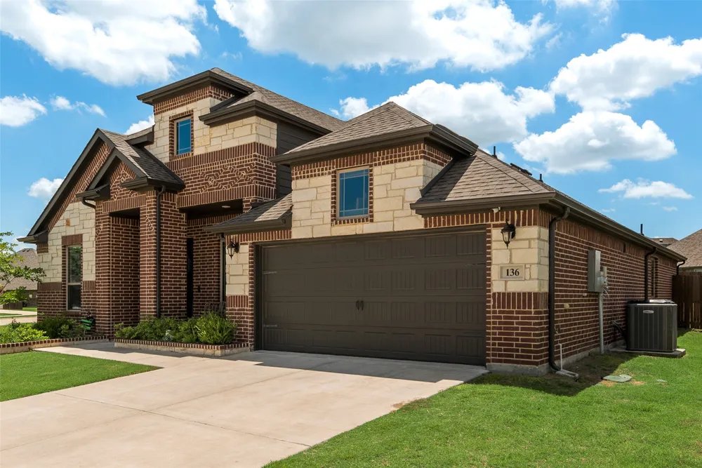 136 Aucuba Lane Waxahachie, TX 75165