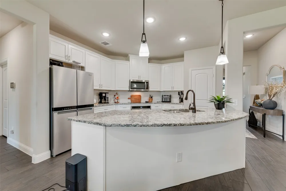 136 Aucuba Lane Waxahachie, TX 75165
