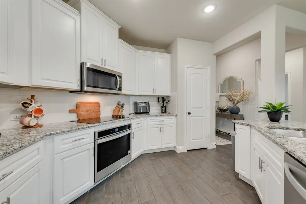 136 Aucuba Lane Waxahachie, TX 75165