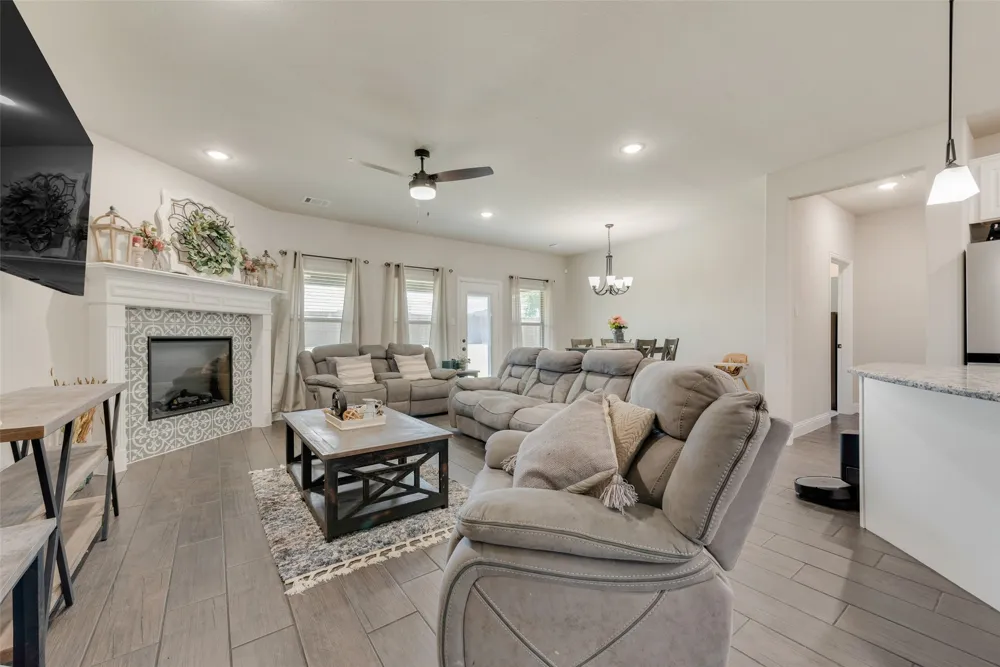 136 Aucuba Lane Waxahachie, TX 75165