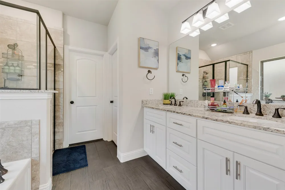 136 Aucuba Lane Waxahachie, TX 75165