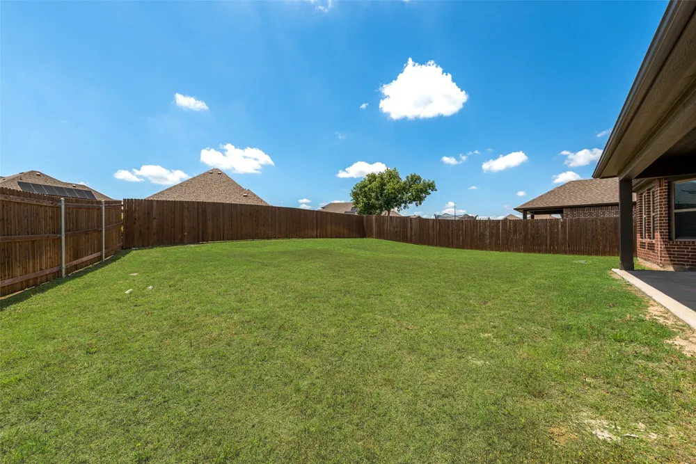136 Aucuba Lane Waxahachie, TX 75165
