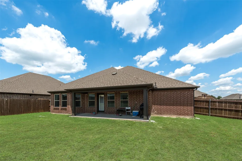 136 Aucuba Lane Waxahachie, TX 75165